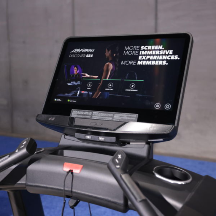 Image of Integrity Series Lifecycle® Recumbent Exercise Bike - Discover SE4 HD Console